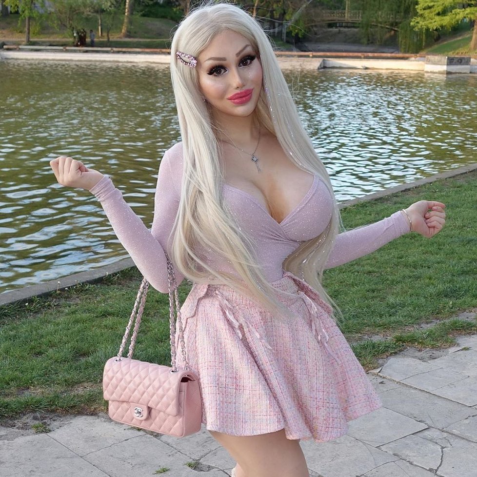 Maďarská Barbie Barbara Luna Sipos