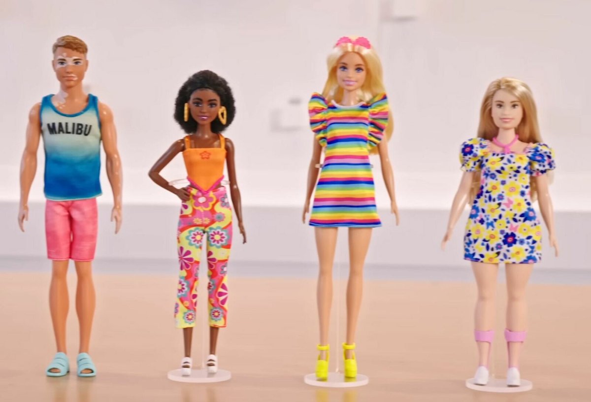 Mattel je odhodlán udělat svou ikonickou panenku, co možná nejinkluzivnější. Barbie má dnes stovky různých podob a rysů.