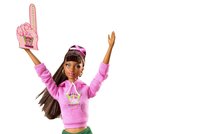 Podle návrháře Louboutina má prý Barbie tlusté kotníky