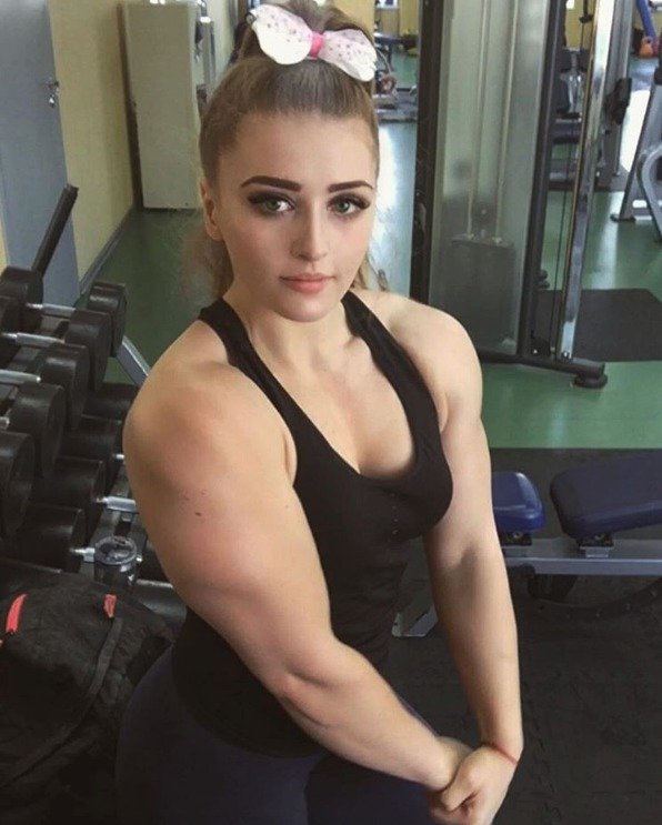 Ruská kulturistka Julia Vins