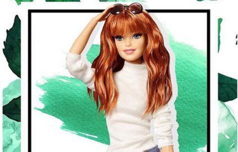Barbie má nové jarní účesy: Jak se vám líbí s mikádem a červeným přelivem?
