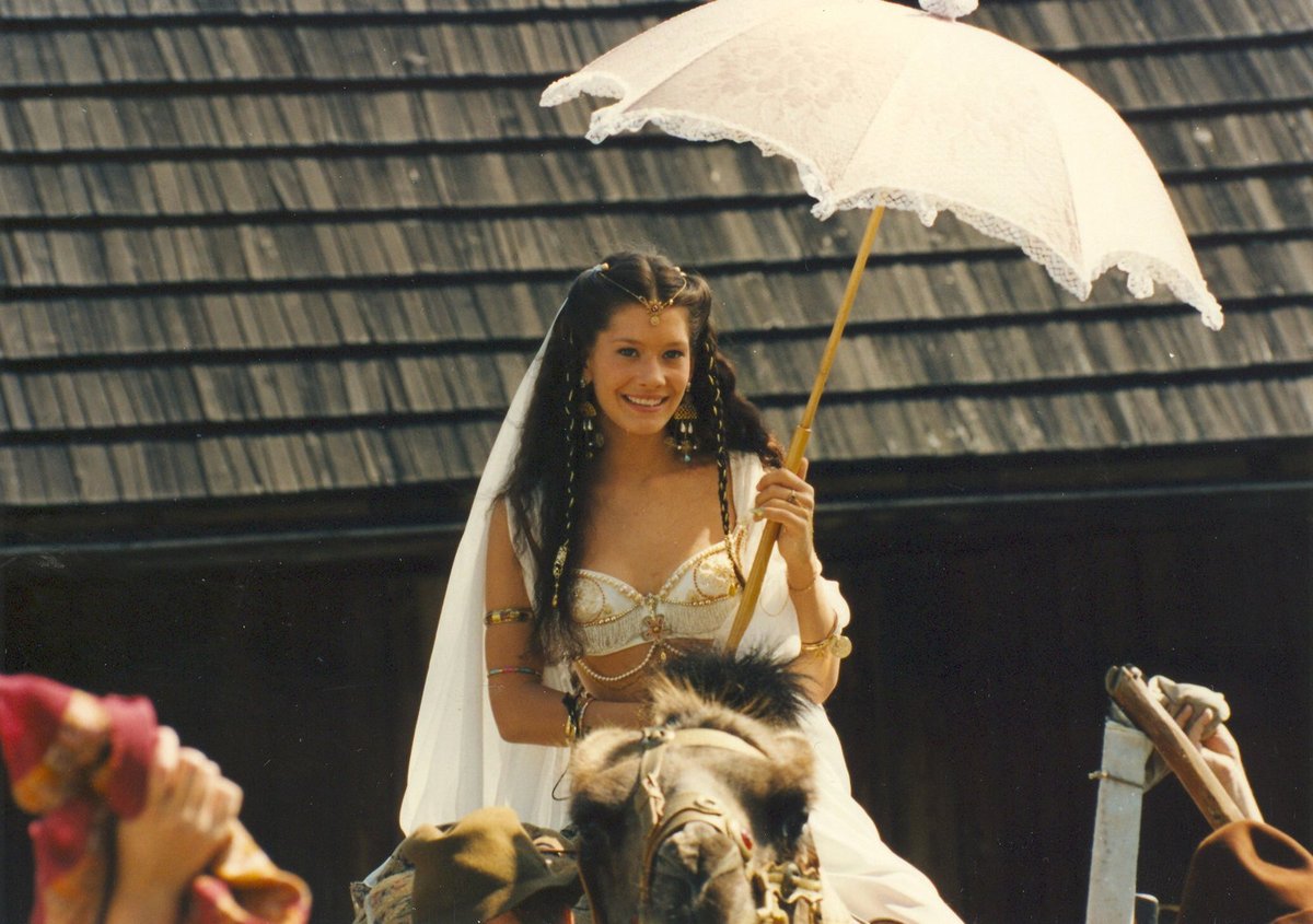 1996 Jako princezna v pohádce Lotrando a Zubejda.