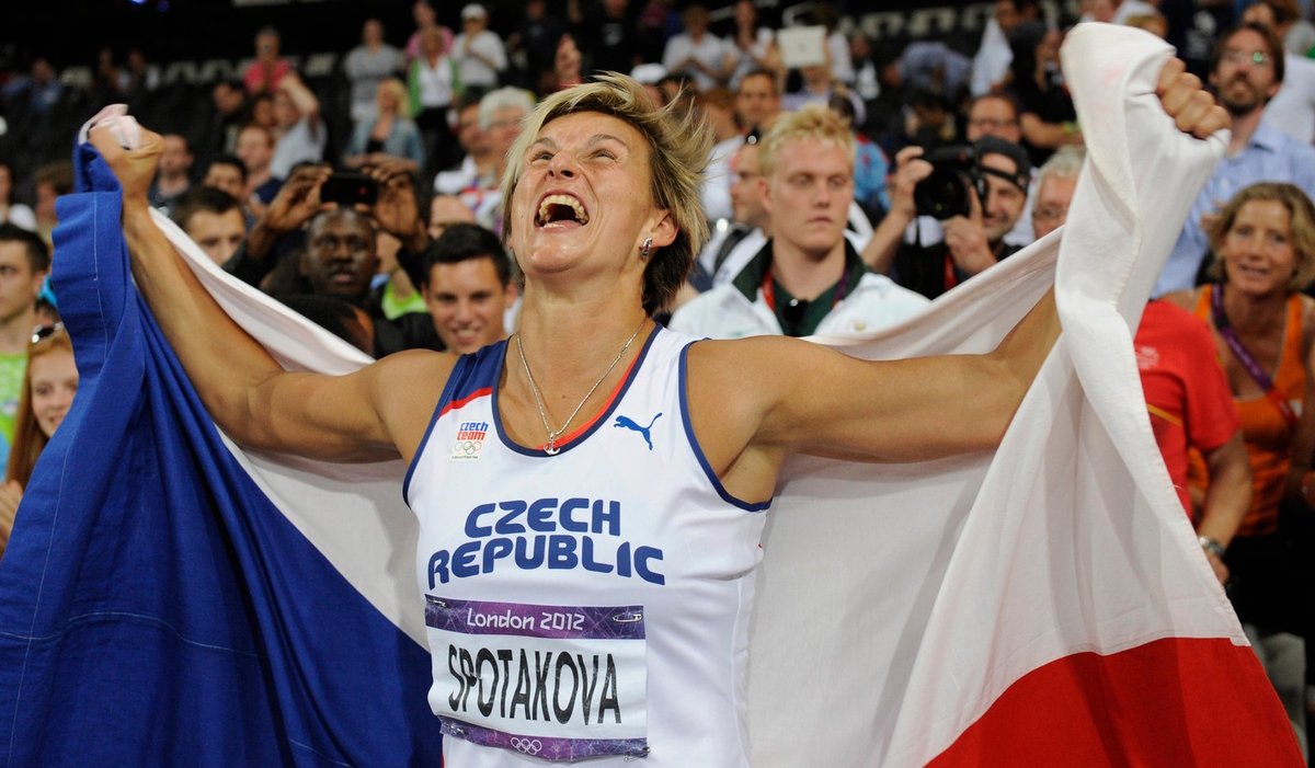 Radost Barbory Špotákové neznala mezí, olympijský stadion patřil jen jí a hrstce věrných fanoušků.