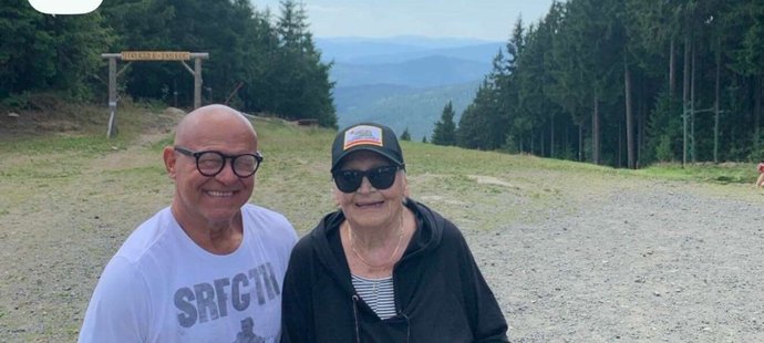 Babička Barbory Strýcové působila na snímcích plná energie a vždy dobře naladěná.