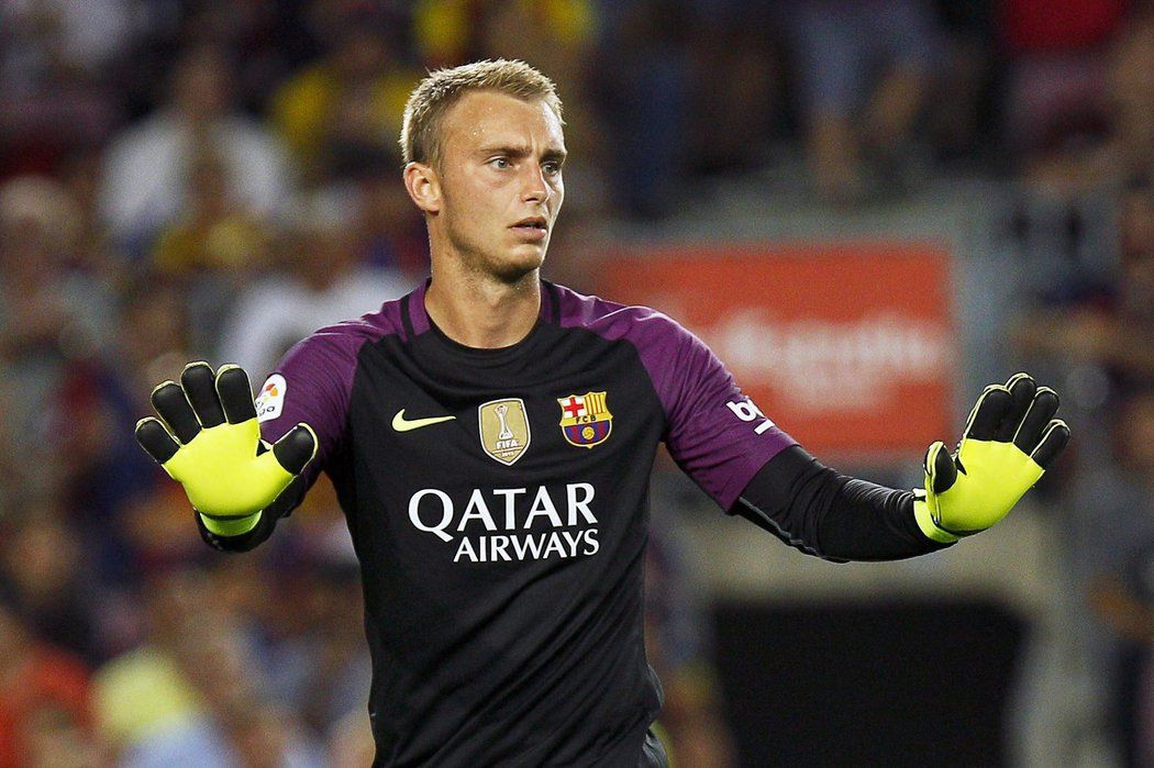 Brankář Jasper Cillessen si odbyl premiéru v dresu Barcelony, jeho tým ale prohrál