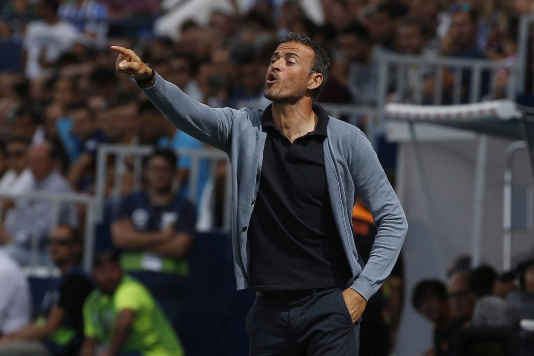 Trenér Barcelony Luis Enrique během zápasu v Leganésu