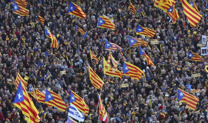 Katalánští politici nevzdávají boj za nezávislost
