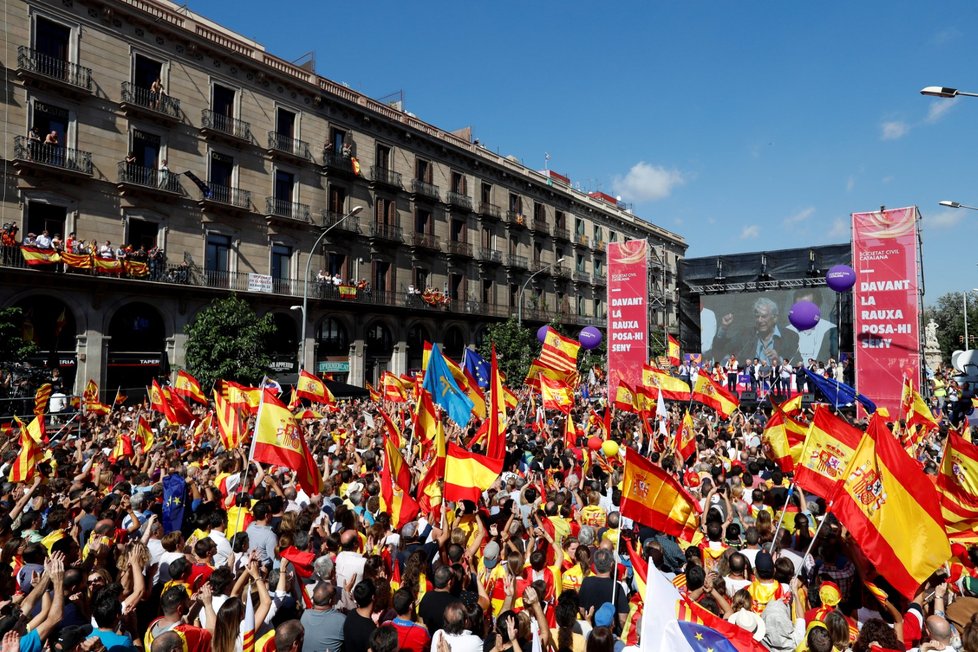 Protestní akce v Barceloně se podle organizátorů zučastnilo 930 000 lidí, podle policie 350 000.