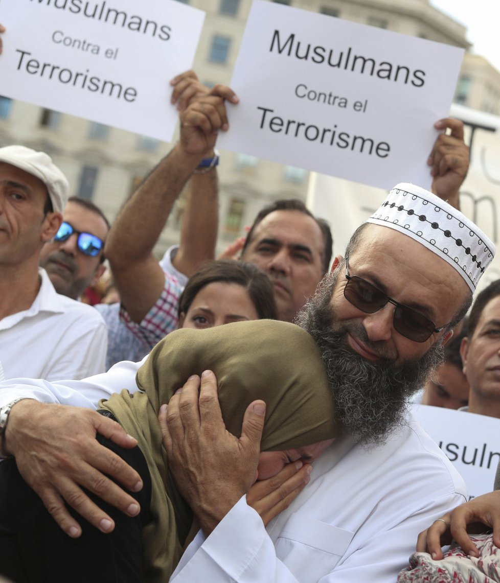 Muslimové se sešli v Barceloně a protestovali proti terorismu