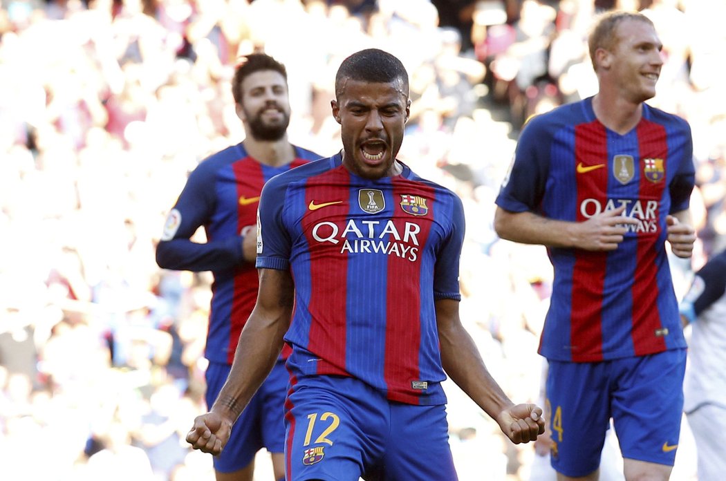 Záložník Barcelony Rafinha dal proti Deportivu La Coruňa dva góly