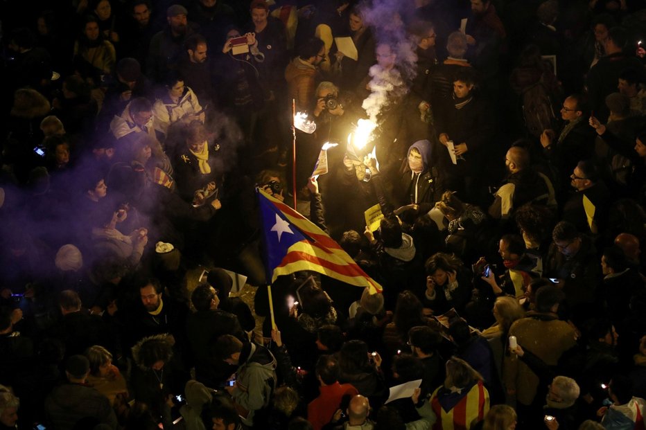 Při demonstracích v Barceloně bylo zraněno více než 20 osob