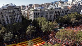 V Barceloně se na demonstraci za jednotu Španělska sešel více než milion lidí.