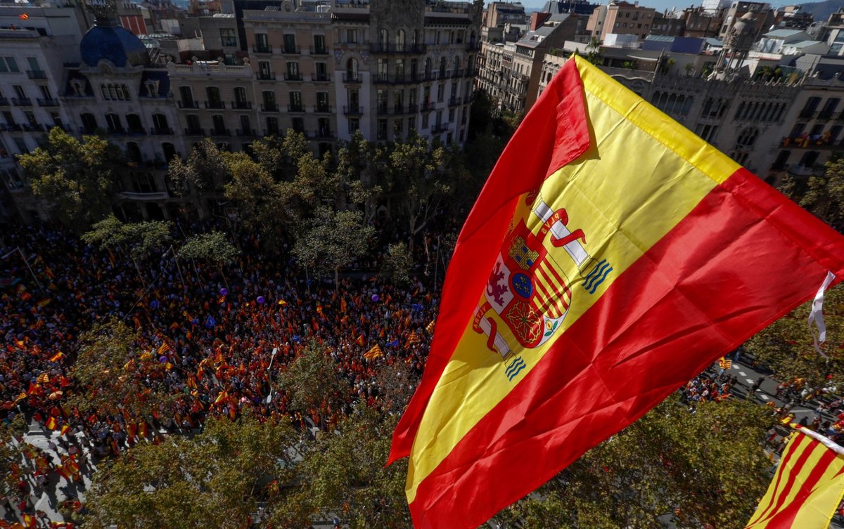 V Barceloně se na demonstraci za jednotu Španělska sešel více než milion lidí.