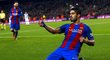 Kanonýr Barcelony Luis Suárez slaví gól proti Espanyolu
