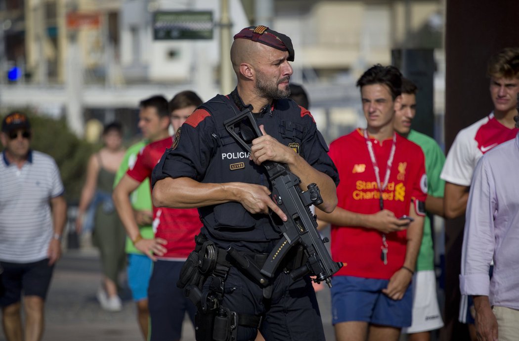 Do španělských měst vyrazily po barcelonském útoku policejní hlídky