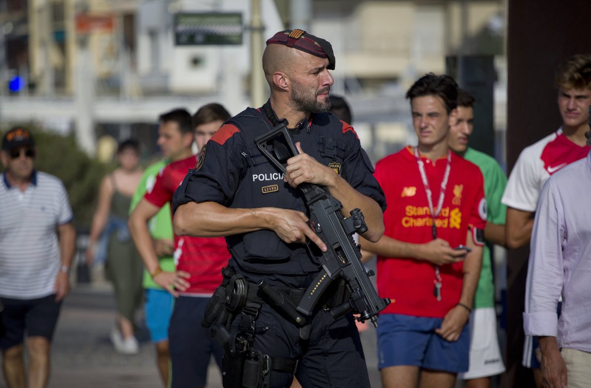 Do španělských měst vyrazily po barcelonském útoku policejní hlídky