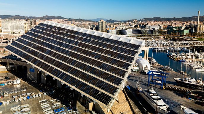 Španělský fotovoltaický boom přináší příležitosti i potíže. Španělský fotovoltaický boom přináší příležitosti i potíže.