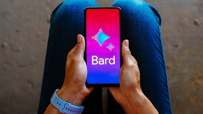 Bard je nyní dostupný také v Česku.