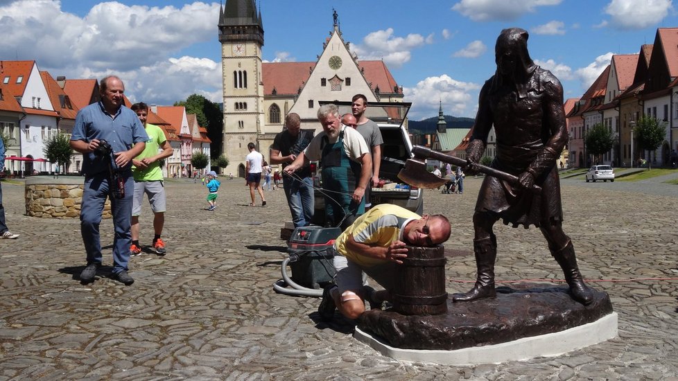 Socha kata se těší velké oblibě