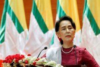 Armáda v Barmě rozpustila stranu vězněné držitelky Nobelovy ceny míru. Z voleb bude fraška?