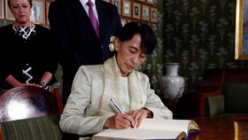 Barmská bojovnice za lidská práva s nositelka Nobelovy ceny za mír Su Ťij