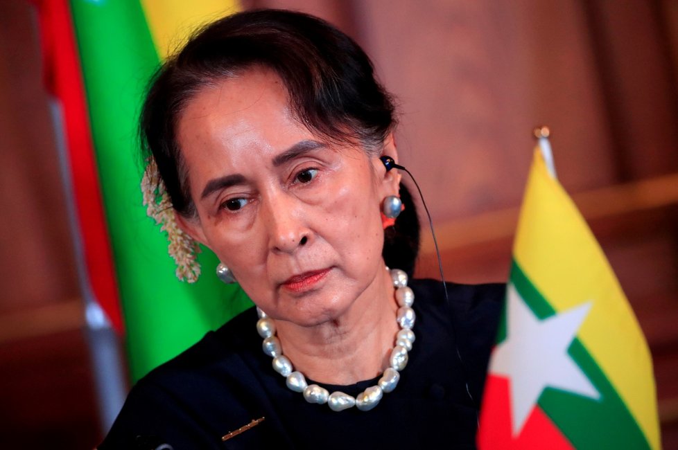 Bývalá disidentka a vítězka listopadových voleb Su Ťij.