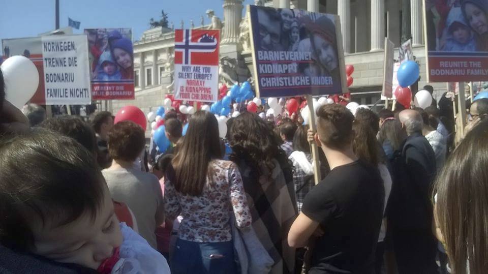 Světové protesty proti Barnevernetu: Vídeň (16. 4. 2016)