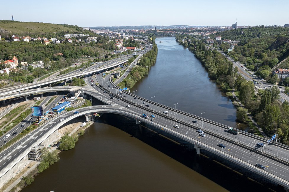 Barrandovský most.