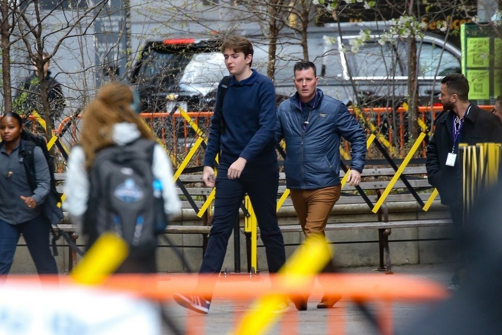 Barron Trump v ulicích New Yorku Barron Trump v ulicích New Yorku
