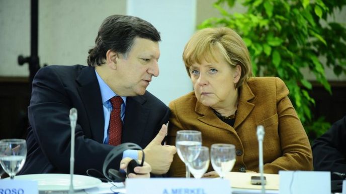 Barroso a Merkelová se shodují, krach Řecka by uškodil i ostatním