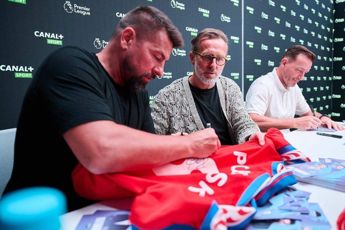 Legendy dnes: Hokej místo fotbalu i dresy v pytli. Nepotřebuju být vidět, říká Baroš Legendy dnes: Hokej místo fotbalu i dresy v pytli. Nepotřebuju být vidět, říká Baroš