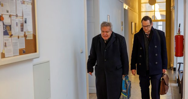 Jednání soudu v kauze Jaroslava Bartáka a jeho bývalého obhájce.