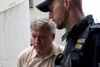 Bartáka zatkli na letišti, obviní ho ze sedmi trestných činů!