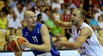 Basketbalisté na ME končí. Jsem na nás hrdý, říká kapitán Bartoň