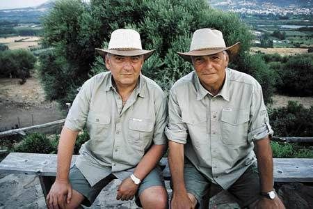 V roce 2006 si Donutil a Bartoška vyrazili na Sardinii.