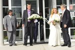 Iveta Bartošová se dnes oblékla do svatebního.