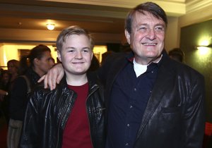 Ladislav Štaidl je pyšný na to, že ze syna Artura vychoval normálního člověka.