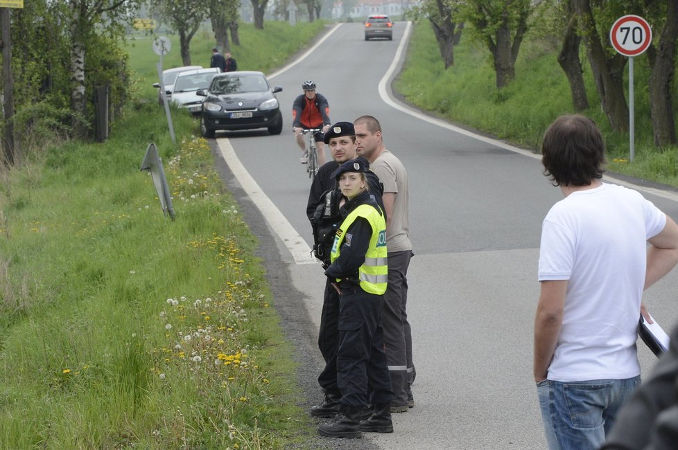 Na místě zasahovali desítky policistů