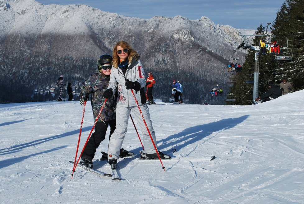 Iveta Bartošová s Arturem na slovenských kopcích