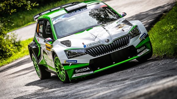 Barum rallye 2019 po 1. dnu: Nejvíce ze hry má Kopecký