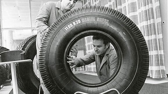 Historie Barum: Pneumatiky původně nesly jméno Baťa, ve Zlíně se vyrábějí od roku 1932