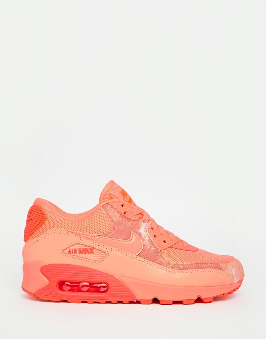 Asos.com, Nike Airmax, cca 3500 Kč