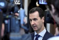 „Můžeme jednat o čemkoliv,“ hlásí Asad. Obvinění z válečných zločinů odmítá