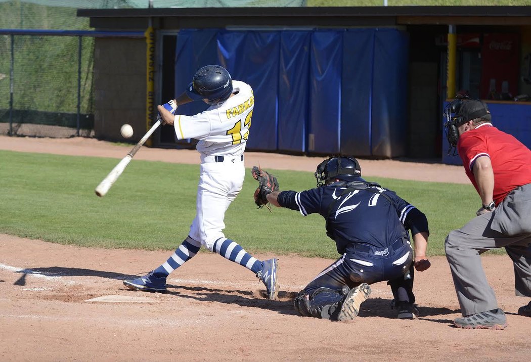 Baseballista David Farkaš z Olympie Blansko na pálce v extraligovém duelu proti Arrows Ostrava