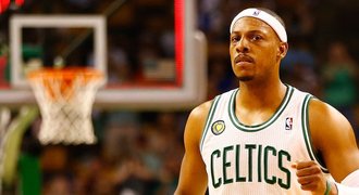 Velké gesto v NBA. Boston podepsal legendu Pierce, který ukončil kariéru