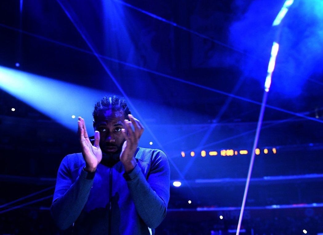 Kawhi Leonard a jeho obří ruce patří mezi nejvýraznější postavy NBA