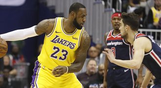 Satoranský dobře bránil LeBrona Jamese. V NBA vytvořil český rekord