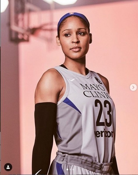 Basketbalová superstar Maya Moore přerušila na rok kariéru