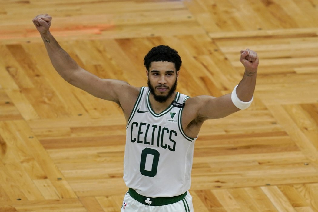 Jayson Tatum z Bostonu nastřílel proti San Antoniu 60 bodů