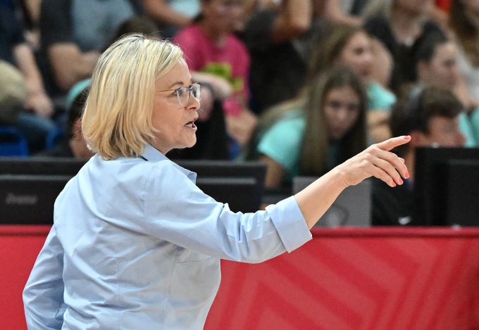 Konec na vlastní žádost! Trenérka Ptáčková opouští basketbalistky, dočasná náhrada Konec na vlastní žádost! Trenérka Ptáčková opouští basketbalistky, dočasná náhrada
